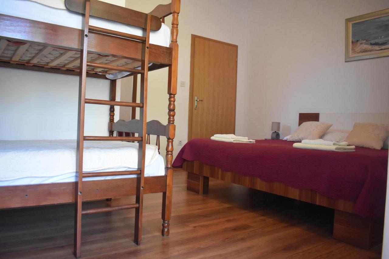 Apartmani Sekana สตารีกราด-ปาเคลนีซา ภายนอก รูปภาพ