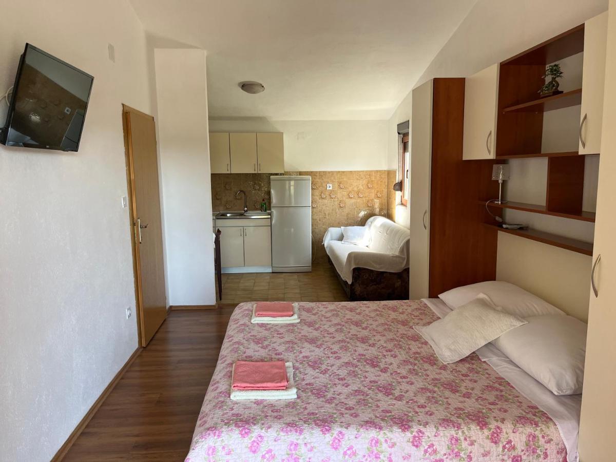 Apartmani Sekana สตารีกราด-ปาเคลนีซา ภายนอก รูปภาพ